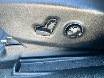 2025 Chrysler Pacifica Limited FWD