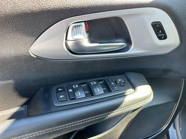 2025 Chrysler Pacifica Limited FWD