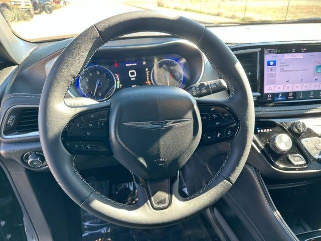 2025 Chrysler Pacifica Limited FWD