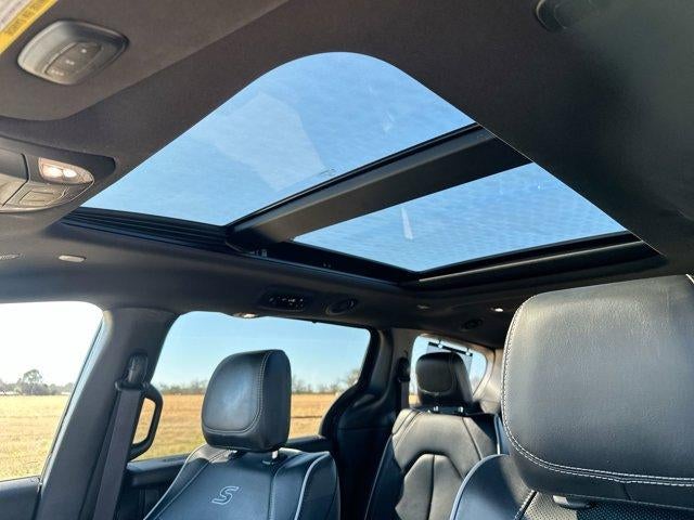 2025 Chrysler Pacifica Limited FWD