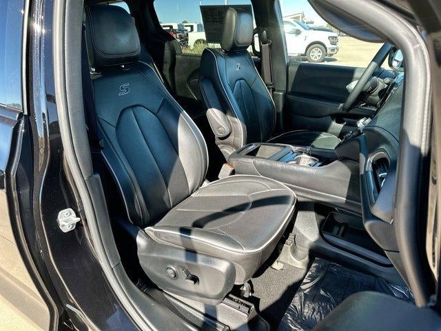 2025 Chrysler Pacifica Limited FWD
