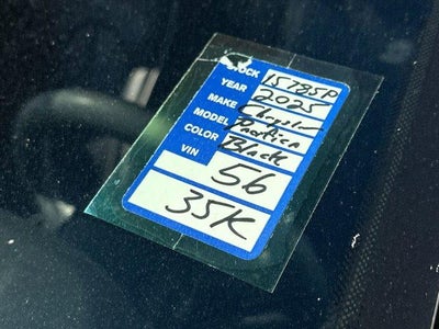 2025 Chrysler Pacifica Limited FWD