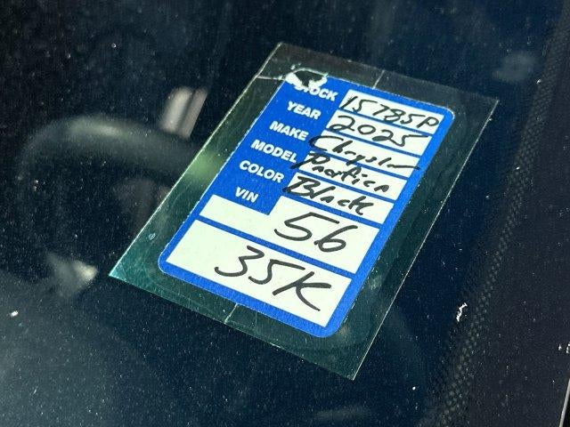 2025 Chrysler Pacifica Limited FWD