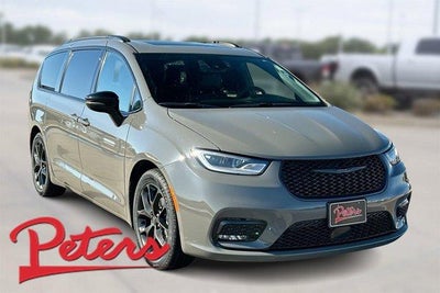 2025 Chrysler Pacifica Limited FWD