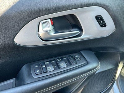 2025 Chrysler Pacifica Limited FWD