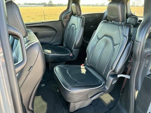 2025 Chrysler Pacifica Limited FWD