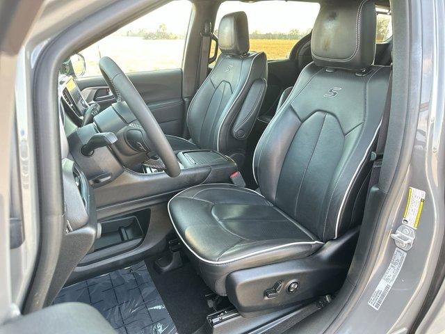 2025 Chrysler Pacifica Limited FWD
