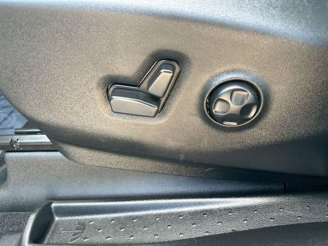 2025 Chrysler Pacifica Limited FWD