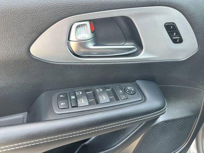 2025 Chrysler Pacifica Limited FWD