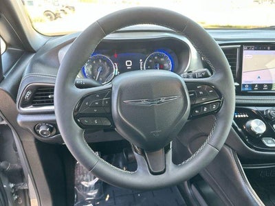 2025 Chrysler Pacifica Limited FWD