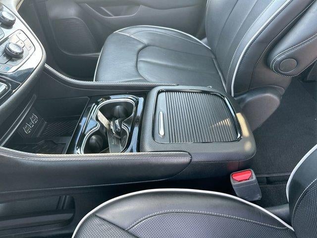 2025 Chrysler Pacifica Limited FWD