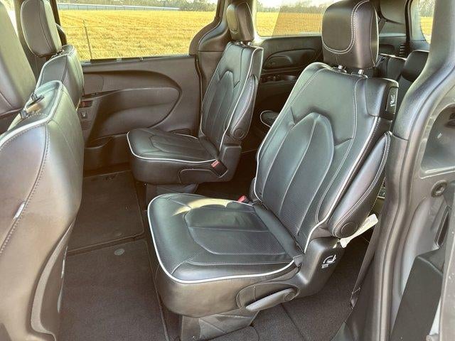 2025 Chrysler Pacifica Limited FWD