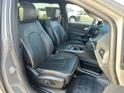 2025 Chrysler Pacifica Limited FWD