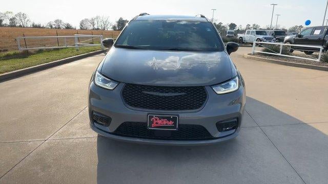 2025 Chrysler Pacifica Limited FWD