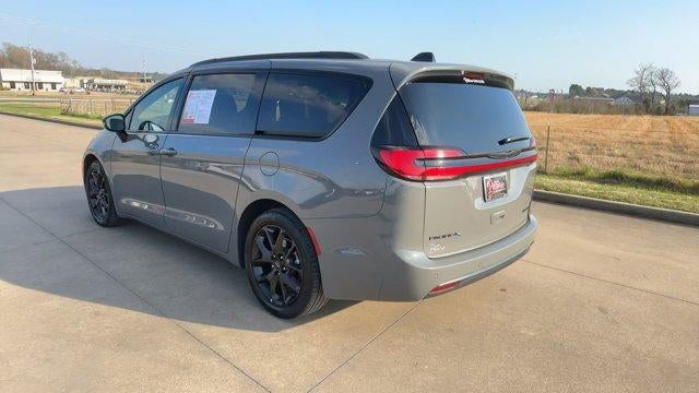 2025 Chrysler Pacifica Limited FWD