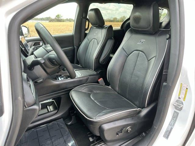 2025 Chrysler Pacifica Limited FWD