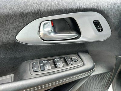 2025 Chrysler Pacifica Limited FWD