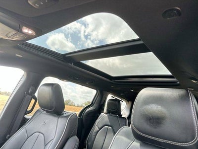 2025 Chrysler Pacifica Limited FWD