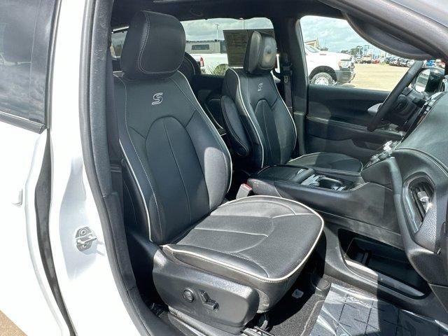 2025 Chrysler Pacifica Limited FWD