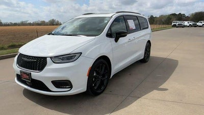 2025 Chrysler Pacifica Limited FWD