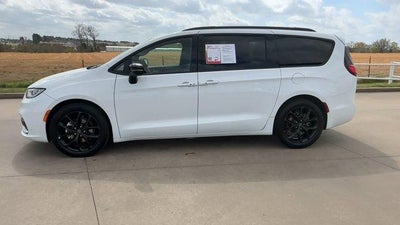 2025 Chrysler Pacifica Limited FWD