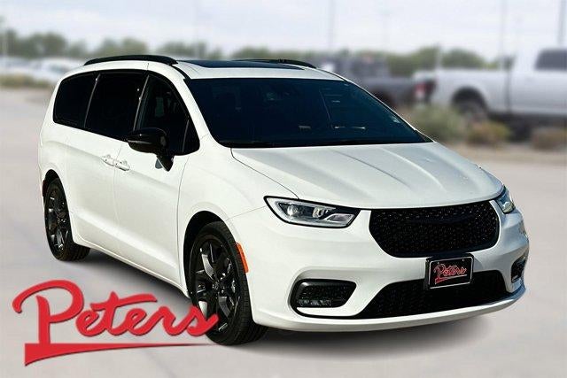 2025 Chrysler Pacifica Limited FWD