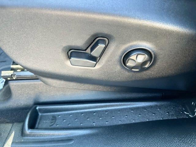 2025 Chrysler Pacifica Limited FWD