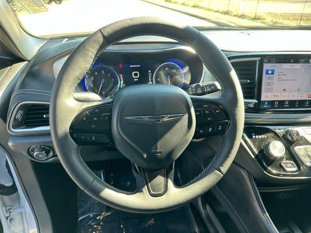 2025 Chrysler Pacifica Limited FWD