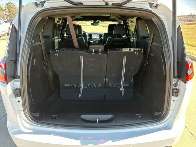 2025 Chrysler Pacifica Limited FWD