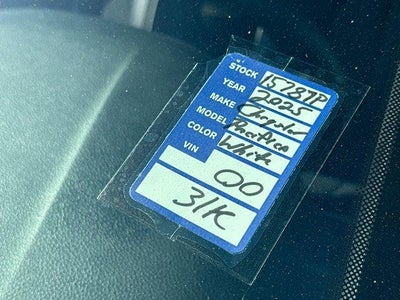 2025 Chrysler Pacifica Limited FWD