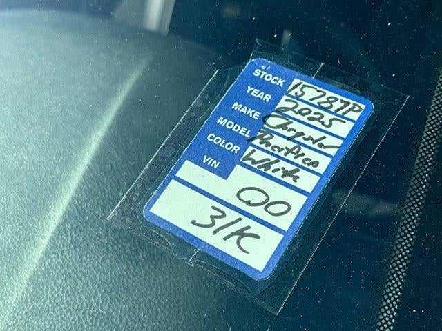 2025 Chrysler Pacifica Limited FWD