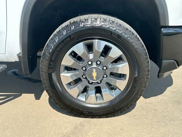 2024 Chevrolet Silverado 2500 HD Crew Cab Standard Box 4-Wheel Drive Custom