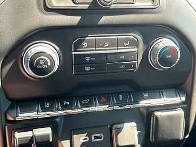 2024 Chevrolet Silverado 2500 HD Crew Cab Standard Box 4-Wheel Drive Custom