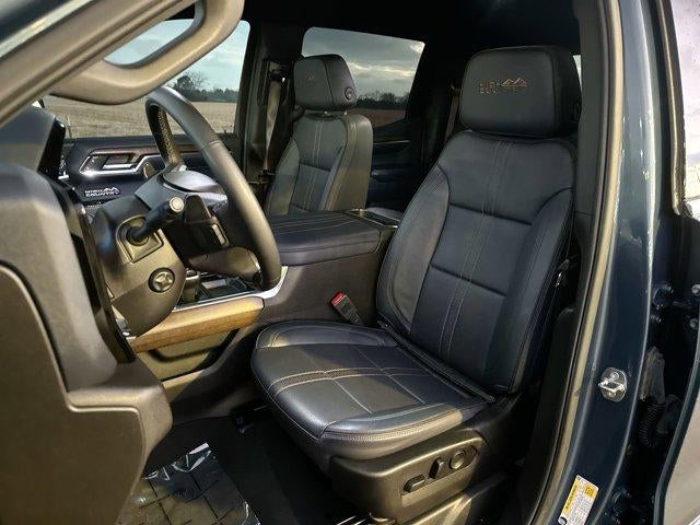 2024 Chevrolet Silverado 1500 Crew Cab Short Box 4-Wheel Drive High Country