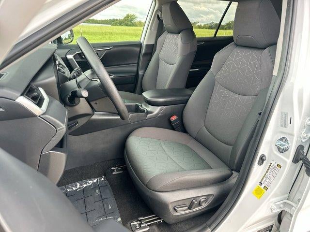 2024 Toyota RAV4 XLE FWD (GS)