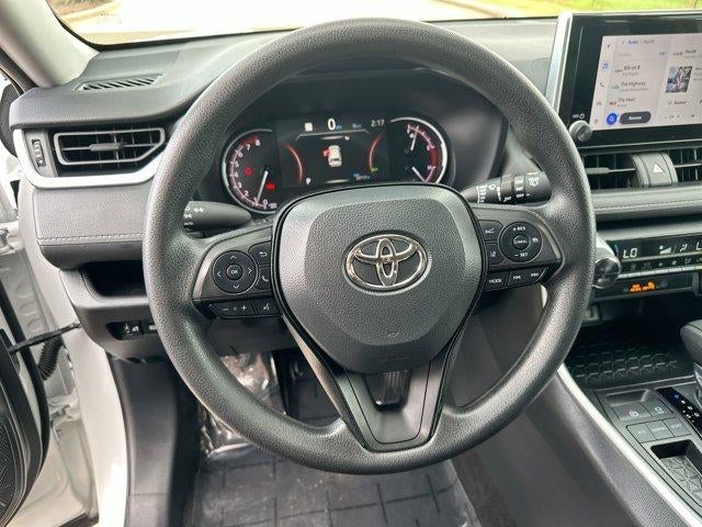 2024 Toyota RAV4 XLE FWD (GS)