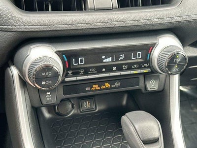 2024 Toyota RAV4 XLE FWD (GS)