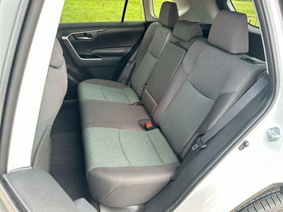 2024 Toyota RAV4 XLE FWD (GS)