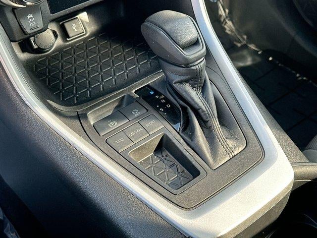 2022 Toyota RAV4 XLE FWD (GS)