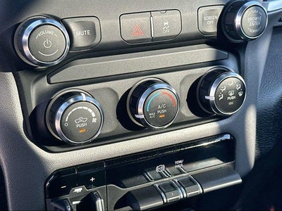 2024 RAM 3500 Big Horn 4x4 Crew Cab 8' Box