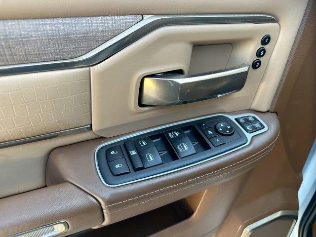 2024 RAM 3500 Longhorn 4x4 Crew Cab 8' Box