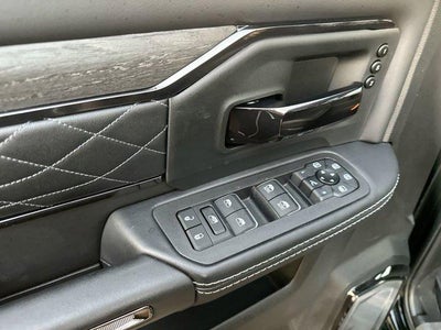 2025 RAM 3500 Limited 4x4 Crew Cab 8' Box