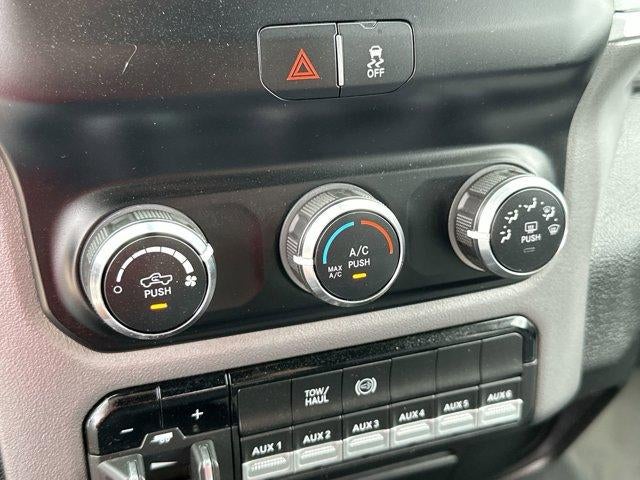 2024 RAM 3500 Chassis Cab SLT 4WD Crew Cab 60" CA 172.4" WB