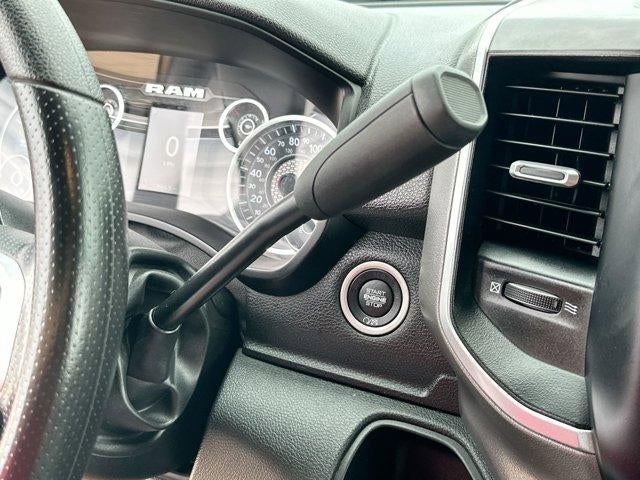 2024 RAM 3500 Chassis Cab SLT 4WD Crew Cab 60" CA 172.4" WB