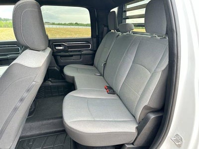 2024 RAM 3500 Chassis Cab SLT 4WD Crew Cab 60" CA 172.4" WB