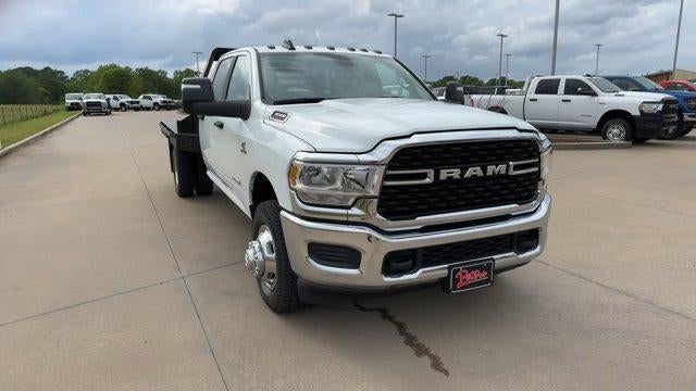 2024 RAM 3500 Chassis Cab SLT 4WD Crew Cab 60" CA 172.4" WB