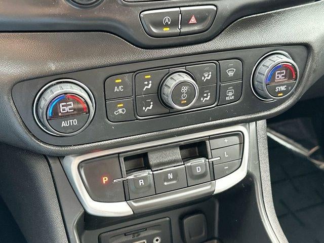 2022 GMC Terrain FWD SLT