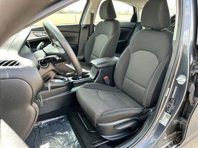 2024 Kia Forte LXS IVT