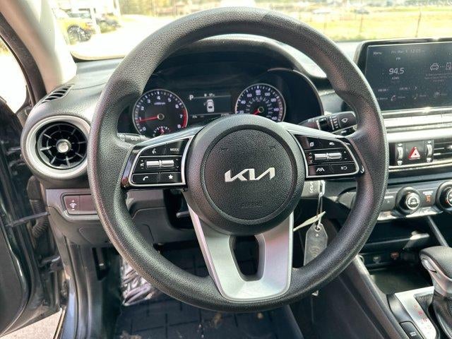 2024 Kia Forte LXS IVT
