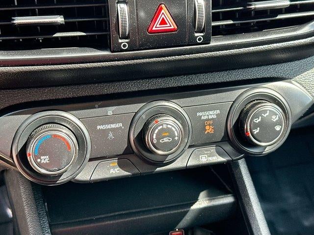 2024 Kia Forte LXS IVT